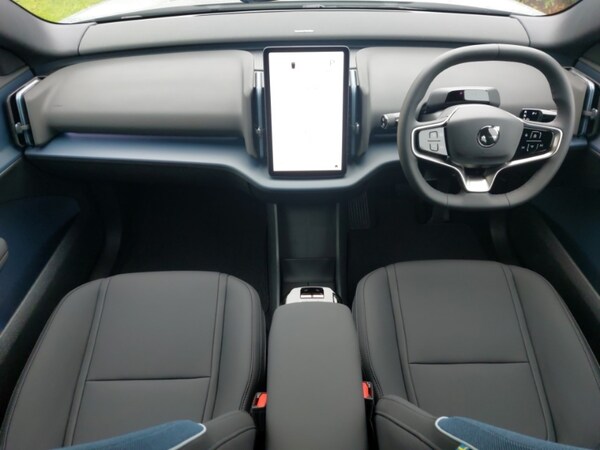 Used Volvo EX30 2025 for sale - 76265017: Photo 2