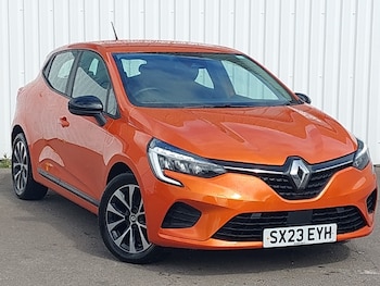 Used Renault Clio 2023 for sale - 78480825: Photo