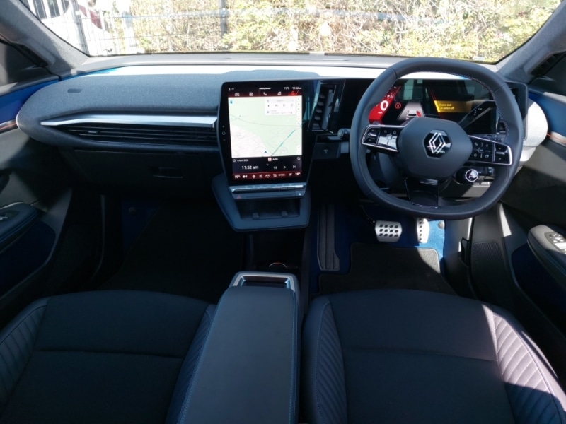 Used Renault Scenic E-Tech 2025 for sale - 78146645: Photo 2