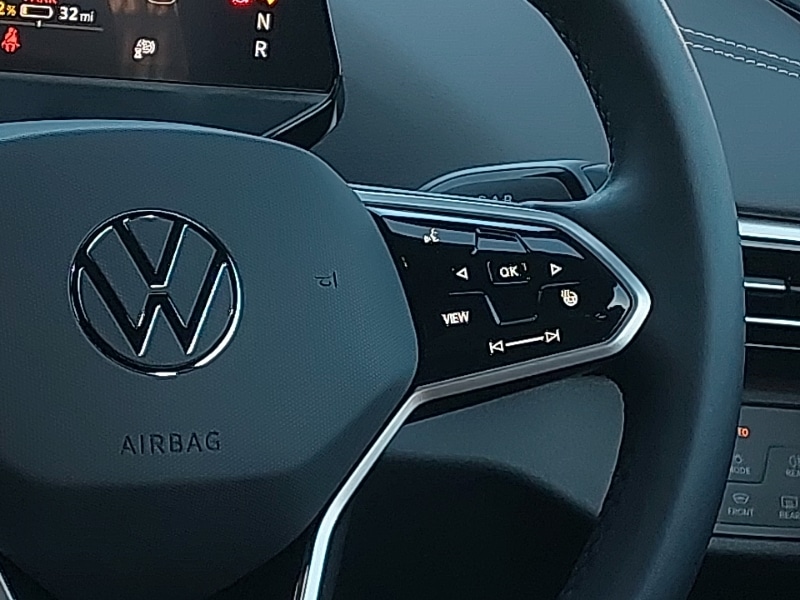 Used Volkswagen ID.4 2025 for sale - 77832969: Photo 12