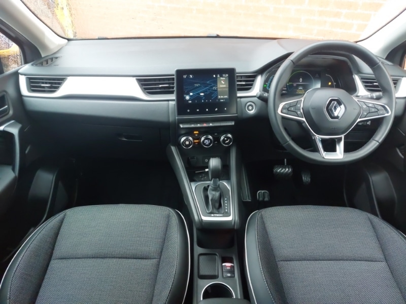 Used Renault Captur 2023 for sale - 77285049: Photo 2