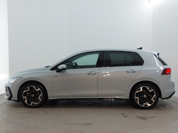 Used Volkswagen Golf 2024 for sale - 77330206: Photo