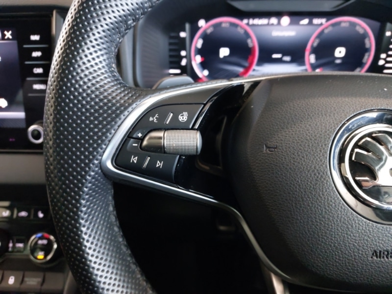 Used Skoda Karoq 2024 for sale - 76347747: Photo 10