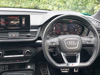 Used Audi Q5 2020 for sale - 76174443: Photo