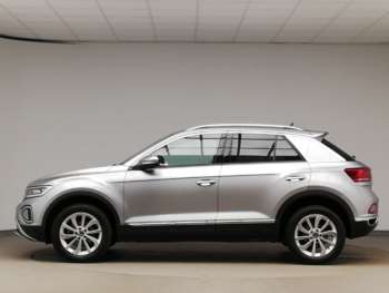 Used Volkswagen T-Roc 2024 for sale - 75235800: Photo