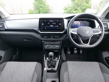 Used Volkswagen T-Cross 2024 for sale - 77257124: Photo