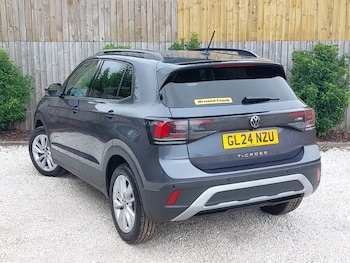Used Volkswagen T-Cross 2024 for sale - 77257124: Photo