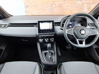 Used Renault Clio 2024 for sale - 75546823: Photo