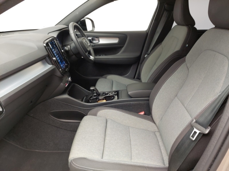 Used Volvo XC40 2023 for sale - 76838732: Photo 5