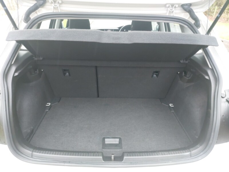 Used Volkswagen Polo 2023 for sale - 77652885: Photo 8