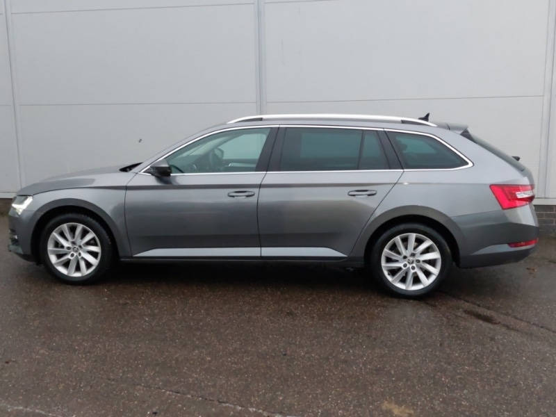 Used Skoda Superb 2023 for sale - 77105105: Photo 4