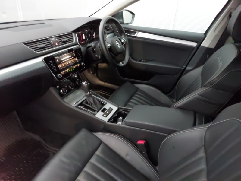 Used Skoda Superb 2023 for sale - 77105105: Photo 5