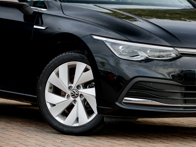 Used Volkswagen Golf 2024 for sale - 76880632: Photo 9