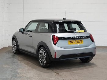 Used MINI Cooper 2025 for sale - 79393234: Photo