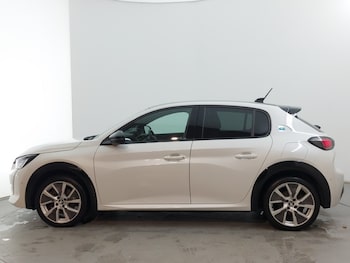Used Peugeot 208 2021 for sale - 77319003: Photo