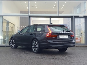 Used Volvo V90 2025 for sale - 78503585: Photo