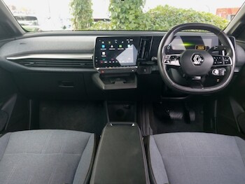 Used Renault Megane E Tech 2023 for sale - 77330109: Photo