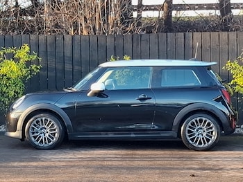 Used MINI Cooper 2024 for sale - 77318960: Photo
