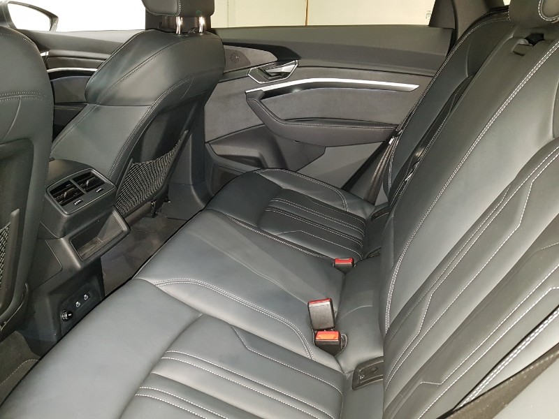 Used Audi e-tron 2022 for sale - 78032275: Photo 6