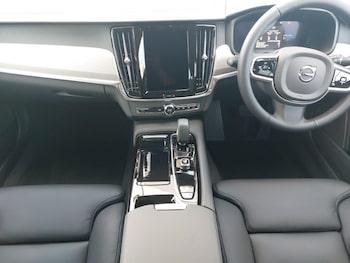 Used Volvo V90 2025 for sale - 78510288: Photo