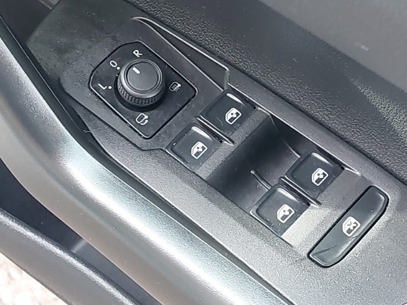 Used Volkswagen Polo 2023 for sale - 77597544: Photo 12