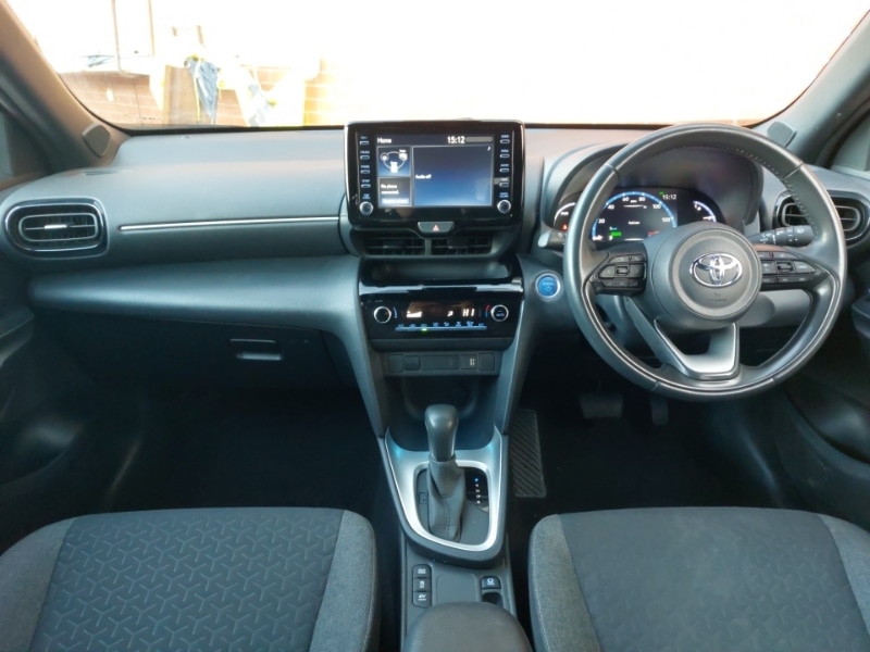 Used Toyota Yaris Cross 2022 for sale - 77269947: Photo 2