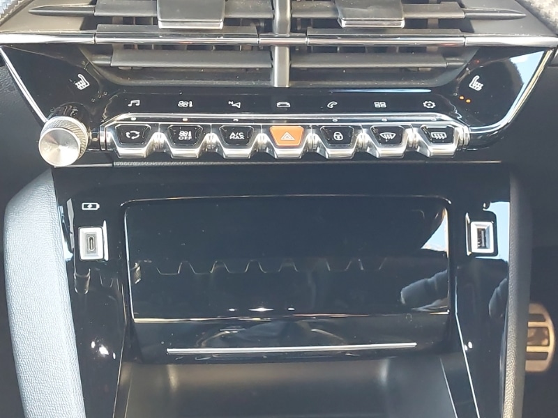 Used Peugeot 2008 2021 for sale - 76947845: Photo 11