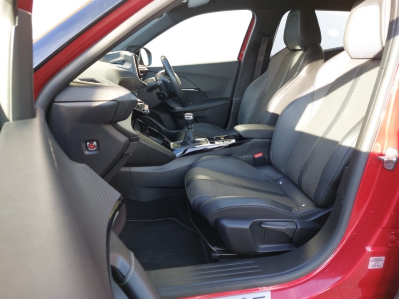 Used Peugeot 2008 2021 for sale - 76947845: Photo 5