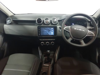 Used Dacia Duster 2023 for sale - 78480852: Photo