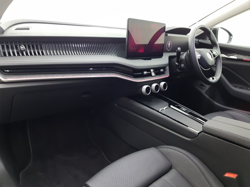 Used Skoda Superb 2024 for sale - 76347540: Photo 5