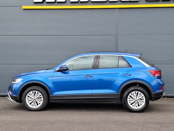 Used Volkswagen T-Roc 2023 for sale - 78381302: Photo