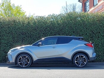Used Toyota C-HR 2023 for sale - 78386762: Photo