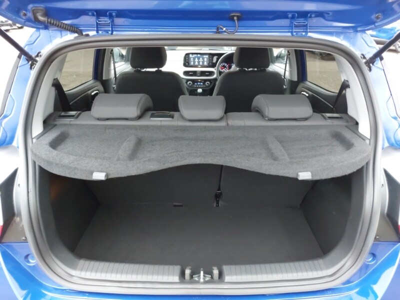 Used Hyundai i10 2023 for sale - 77365754: Photo 8