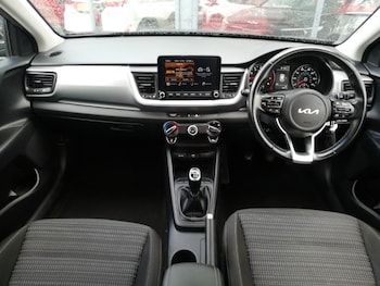 Used Kia Stonic 2023 for sale - 78872979: Photo