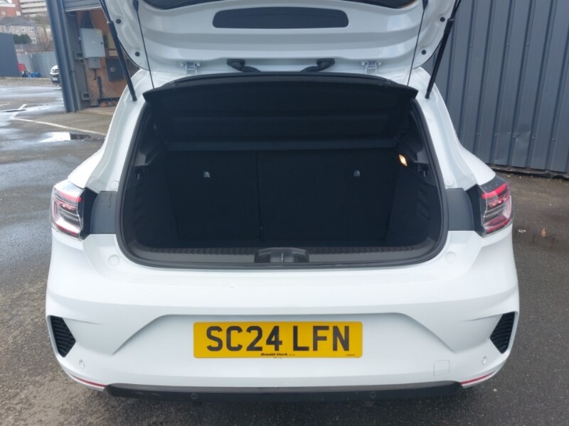 Used Renault Clio 2024 for sale - 77985719: Photo 8