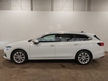 Used Skoda Superb 2024 for sale - 75455310: Photo