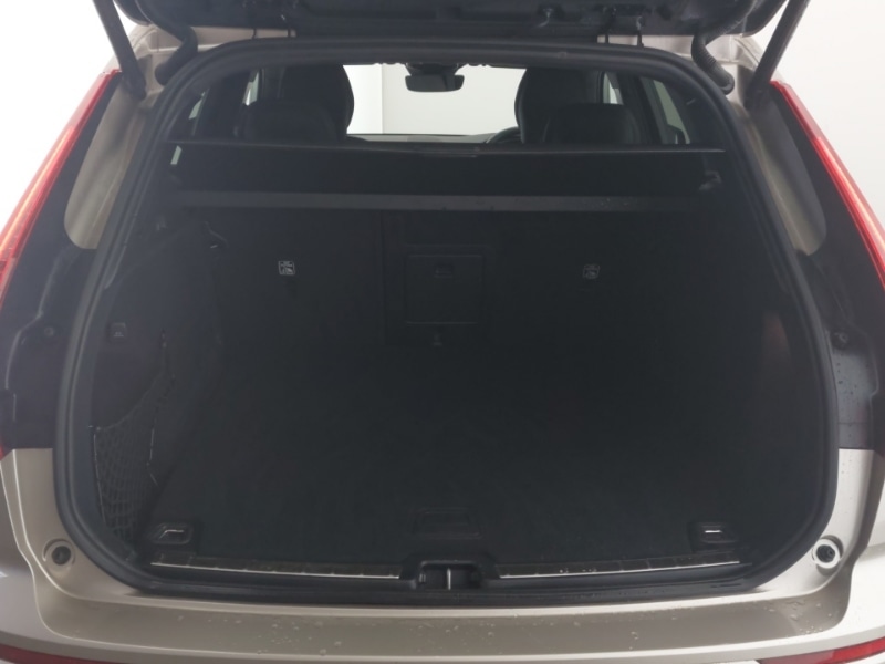 Used Volvo XC60 2024 for sale - 77224401: Photo 8