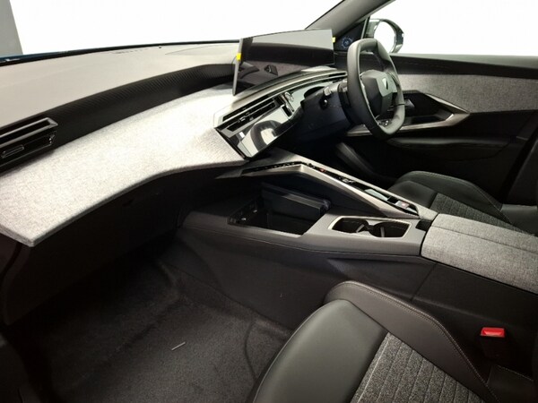 Used Peugeot 3008 2025 for sale - 76254055: Photo 5