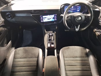 Used Alfa Romeo Junior 2025 for sale - 78126733: Photo