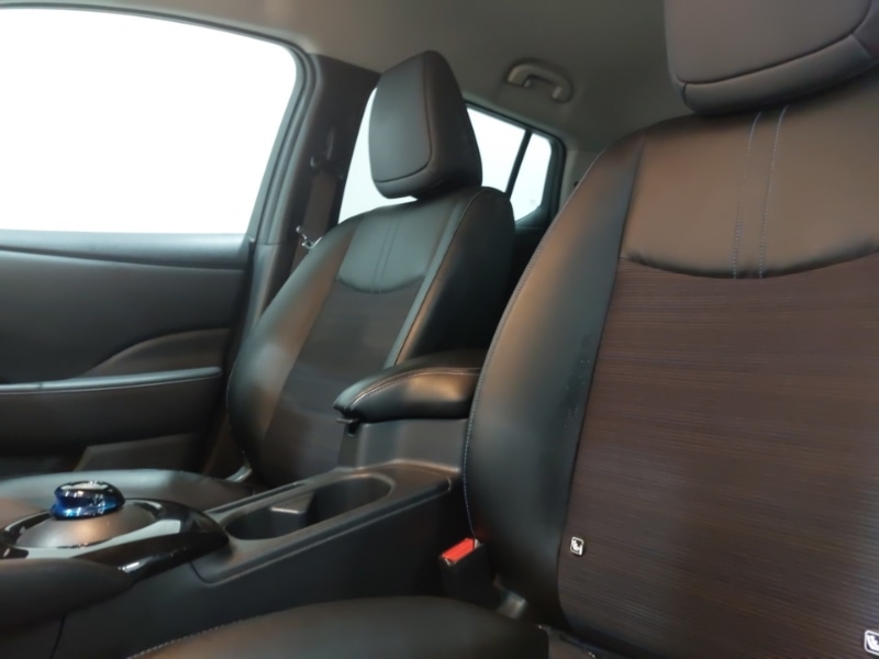 Used Nissan Leaf 2021 for sale - 77732077: Photo 5