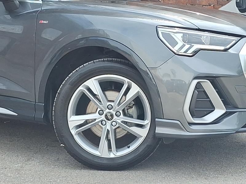 Used Audi Q3 2023 for sale - 76465536: Photo 9