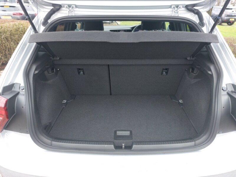 Used Volkswagen Polo 2024 for sale - 77717377: Photo 8