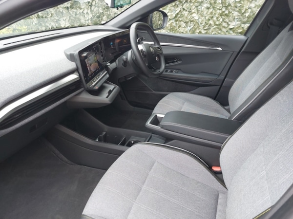 Used Renault Megane E Tech 2023 for sale - 76301367: Photo 5