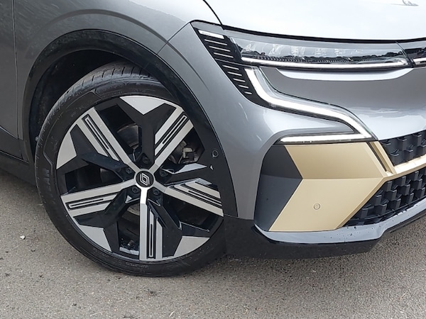 Used Renault Megane E Tech 2023 for sale - 76301367: Photo 9