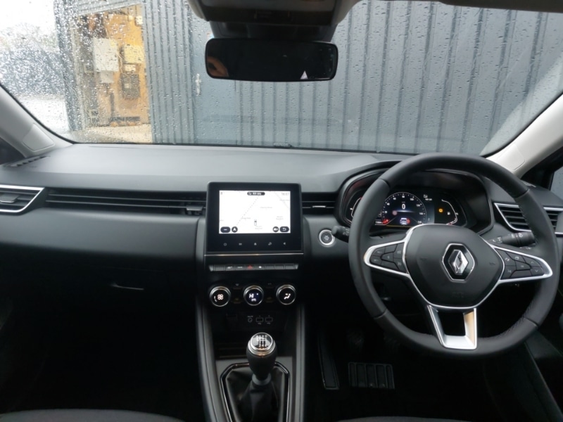 Used Renault Clio 2023 for sale - 78218889: Photo 2
