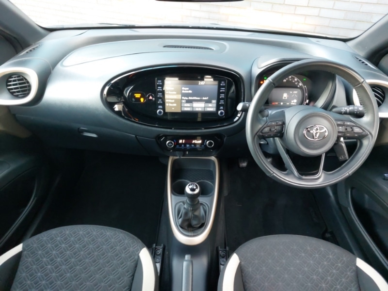 Used Toyota Aygo X 2022 for sale - 76970915: Photo 2