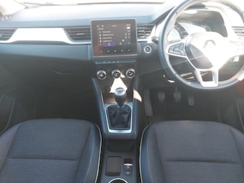 Used Renault Captur 2023 for sale - 77777540: Photo