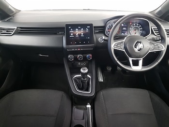 Used Renault Clio 2019 for sale - 76171850: Photo 2
