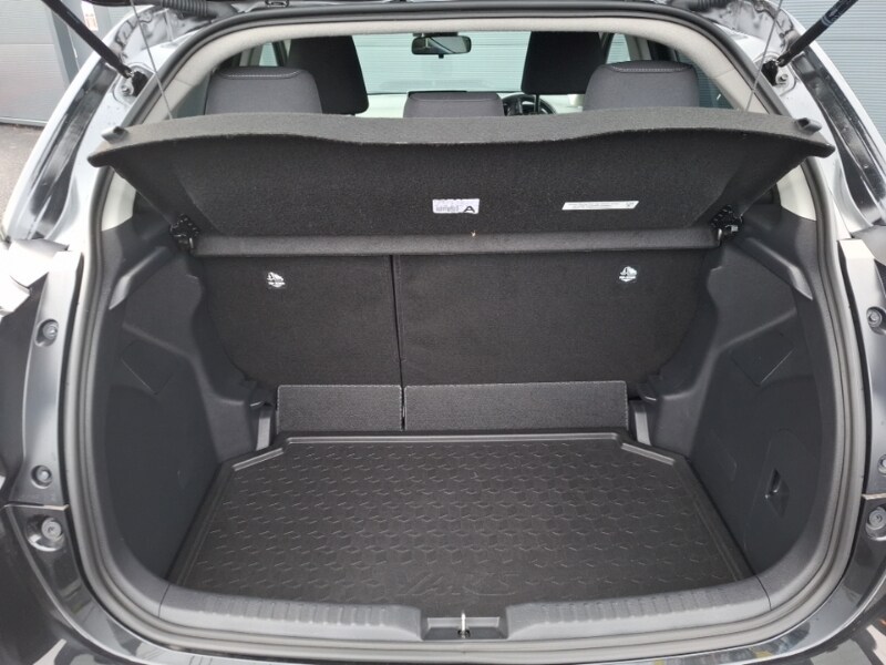 Used Toyota Yaris 2022 for sale - 77876175: Photo 8