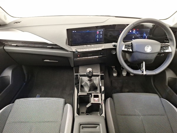 Used Vauxhall Astra 2024 for sale - 76272646: Photo 2